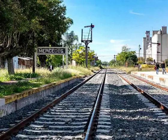 Servicio mercedes tren sarmiento