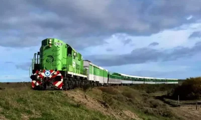 El tren turístico que une montaña y mar retorna al servicio