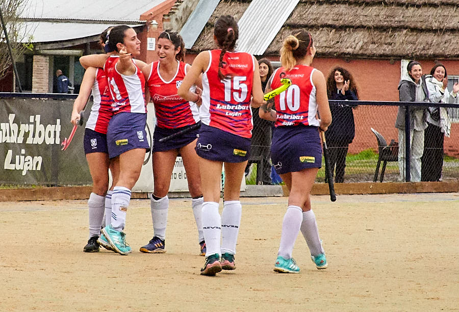 Doble triunfo para el Hockey femenino del LRC