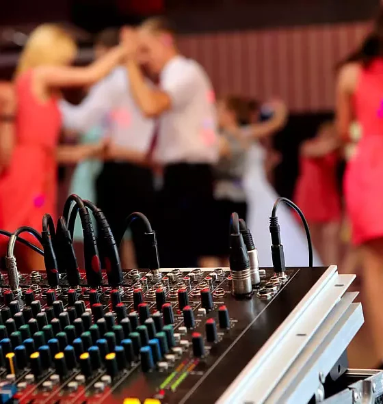 El Gobierno eliminó el pago de música a Sadaic en fiestas privadas 32 Música DJ SADAIC