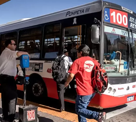 Colectivos levantan medida de fuerza