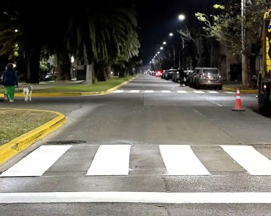 Refuerzan la señalización vial en barrios y localidades 31 Refuerzan la señalización vial