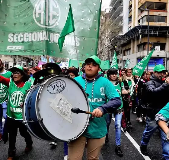 División en la paritaria estatal