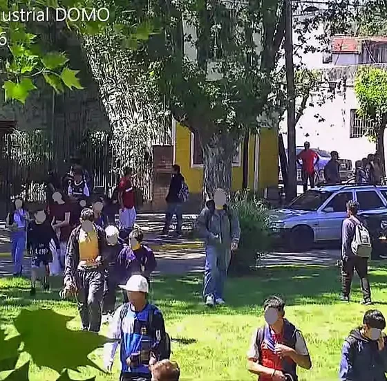 Pelea-estudiante escuela secundaria