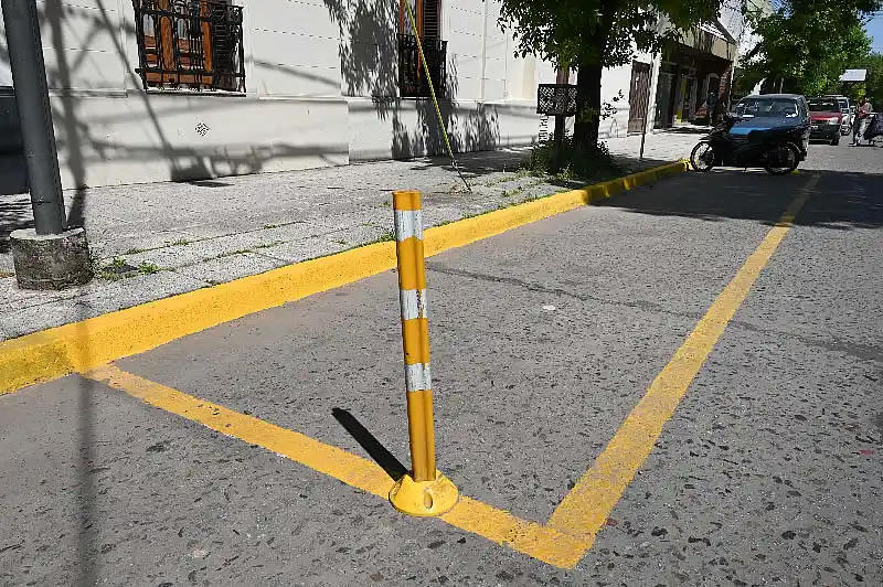 Continúan las tareas de Señalización Vial en el distrito 35 Señalización Vial