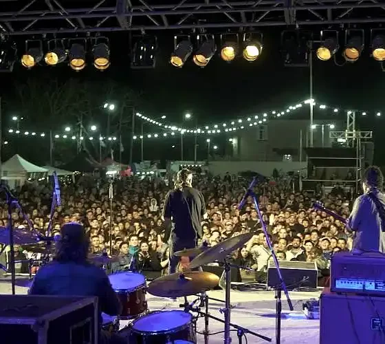 La capital del sonido: Mercedes vibrará con dos días de puro Rock 32 Mercedes vibrará con dos días de puro Rock