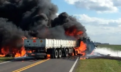 Pánico en la Autovía 7: Triple choque de Camiones
