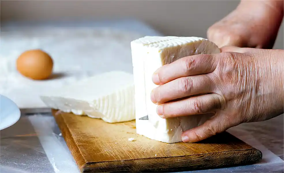 ANMAT y Senasa emitieron un alerta por una bacteria en un queso blando 37 alerta por una bacteria en un queso blando