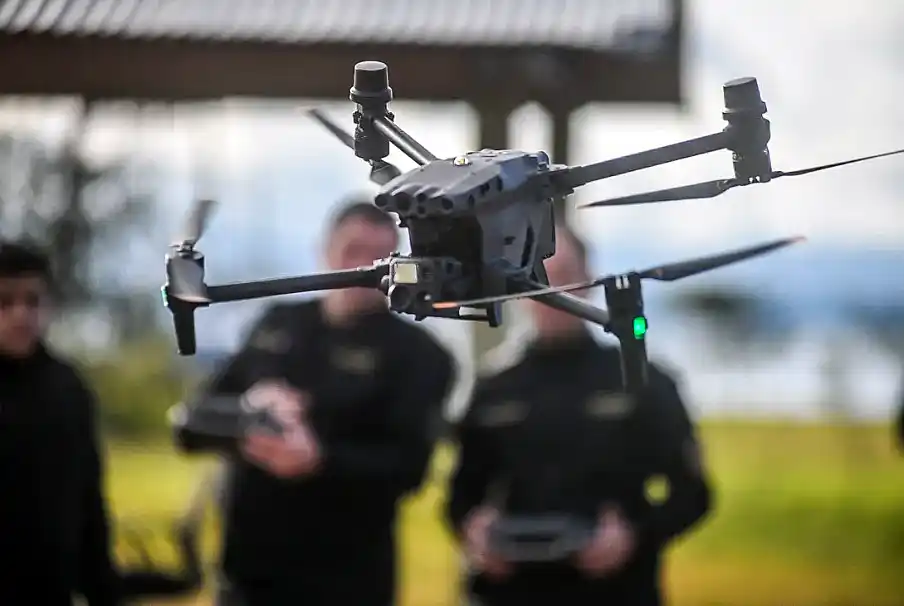 Drones para control vehicular