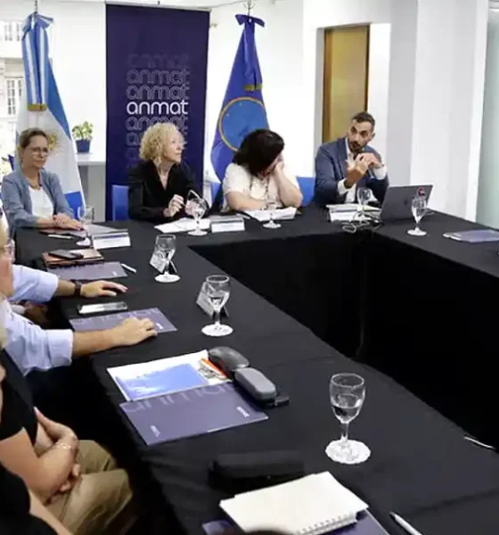 Buscan crear de una red federal de farmacovigilancia en Argentina 32 red federal de farmacovigilancia