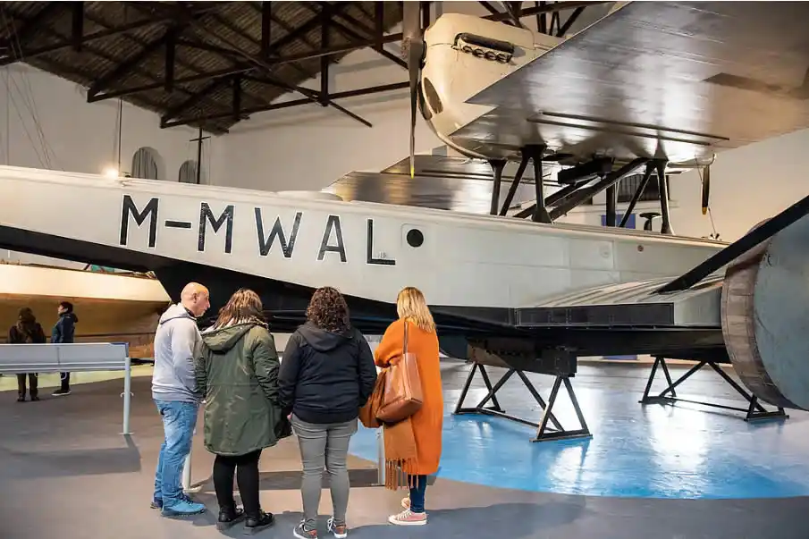 Plus Ultra centenario