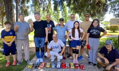 Autitos de plástico soplado (2)