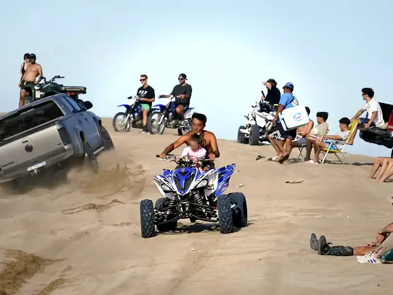 actividades motorizadas en los médanos de Pinamar