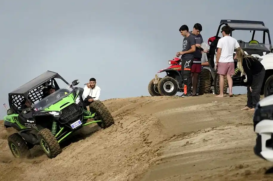 Pinamar: La Justicia prohíbe actividades motorizadas en los médanos 35 actividades motorizadas en los médanos de Pinamar