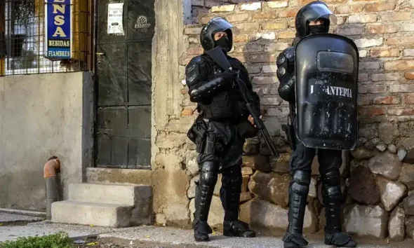 detenidos en allanamiento por droga