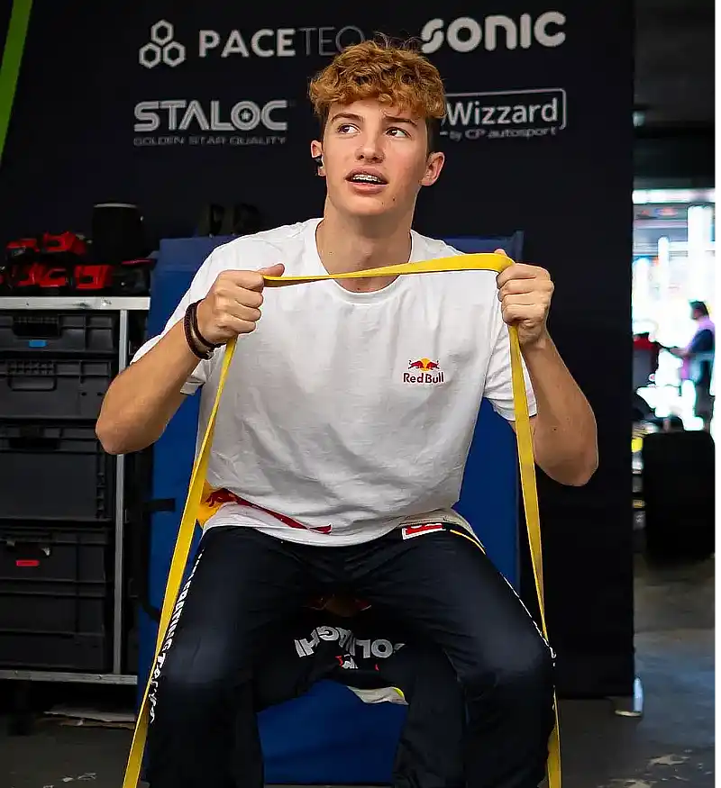 Colnaghi usando banda de resistencia