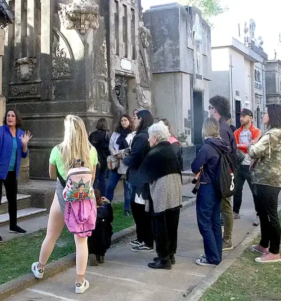caminata por el cementerio