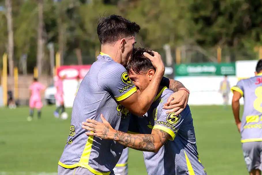 Flandria profundiza su crisis tras otra derrota en el Carlos V 35 Flandria profundiza su crisis