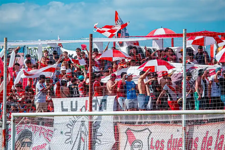 El lujanero volvió a festejar en casa