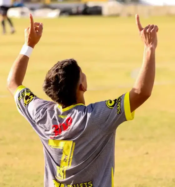 Flandria venció a Merlo y confirmó su recuperación