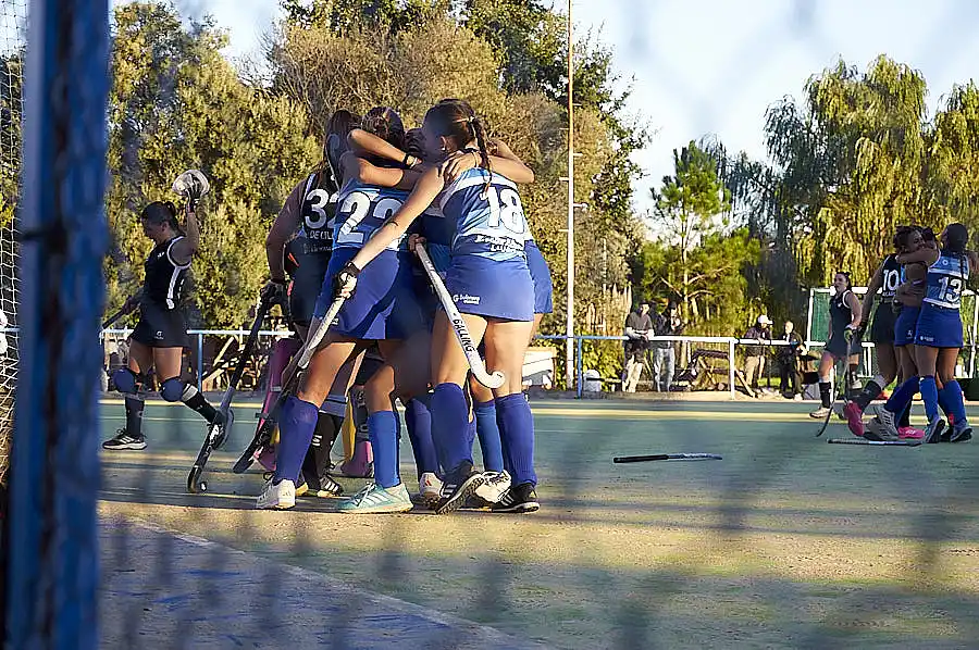 Hockey A vs U. LA PLATA B 9