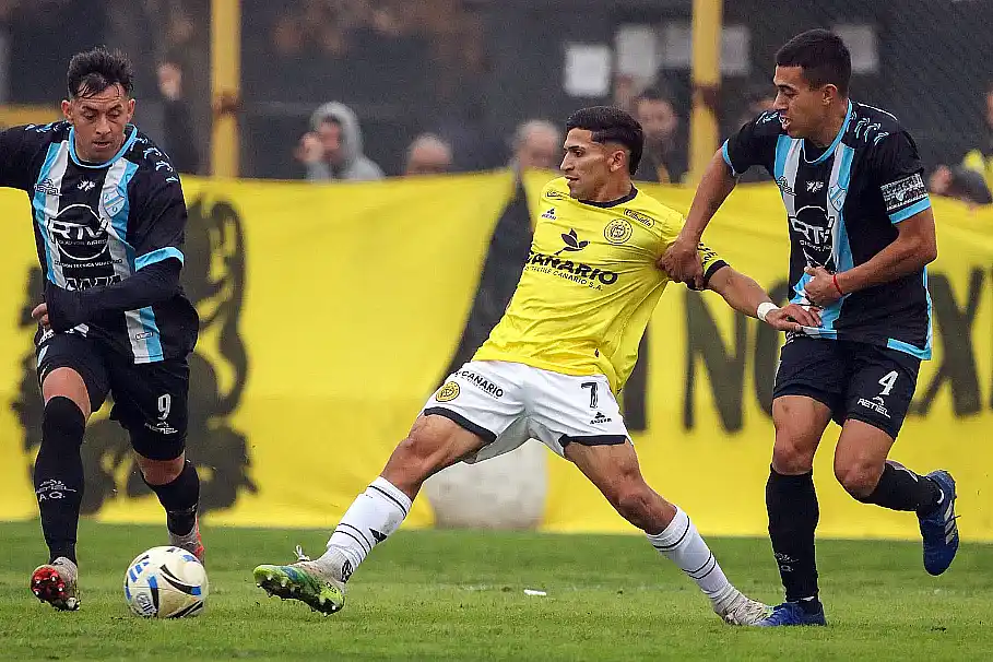 Flandria pagó su falta de gol y sufrió otra derrota en Jáuregui 37 Flandria pagó su falta de gol