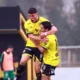 Flandria sufrió, reaccionó y festejó en el último minuto