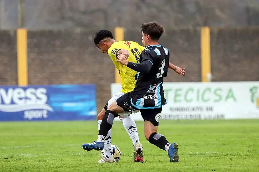 Flandria pagó su falta de gol y sufrió otra derrota en Jáuregui 38 Flandria pagó su falta de gol