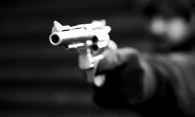 Motochorros balean a repartidor