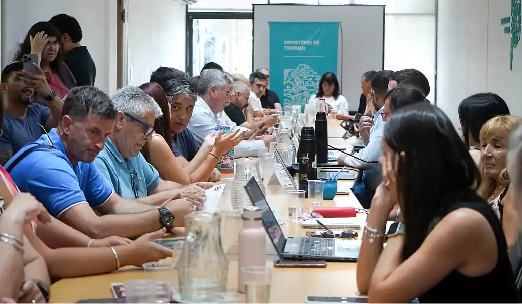 La Provincia anunció un plan para refinanciar deudas con docentes y postergó la discusión salarial 34 paritaria docentes