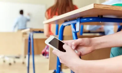 teléfonos celulares en las escuelas