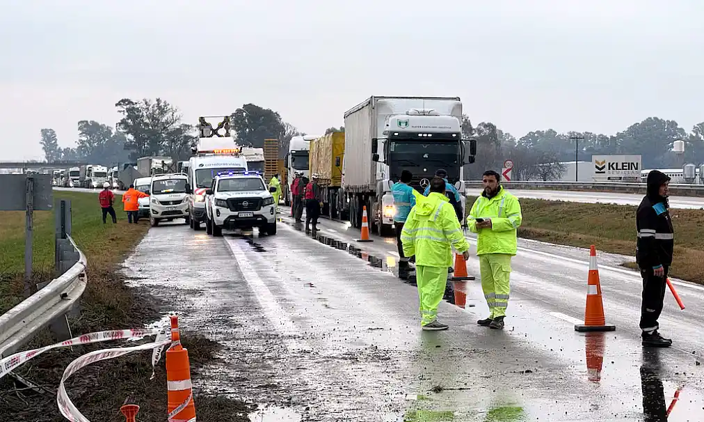Accidente en Ruta 7: investigan si una ráfaga de viento provocó el vuelco de un micro 34 accidente en ruta 7
