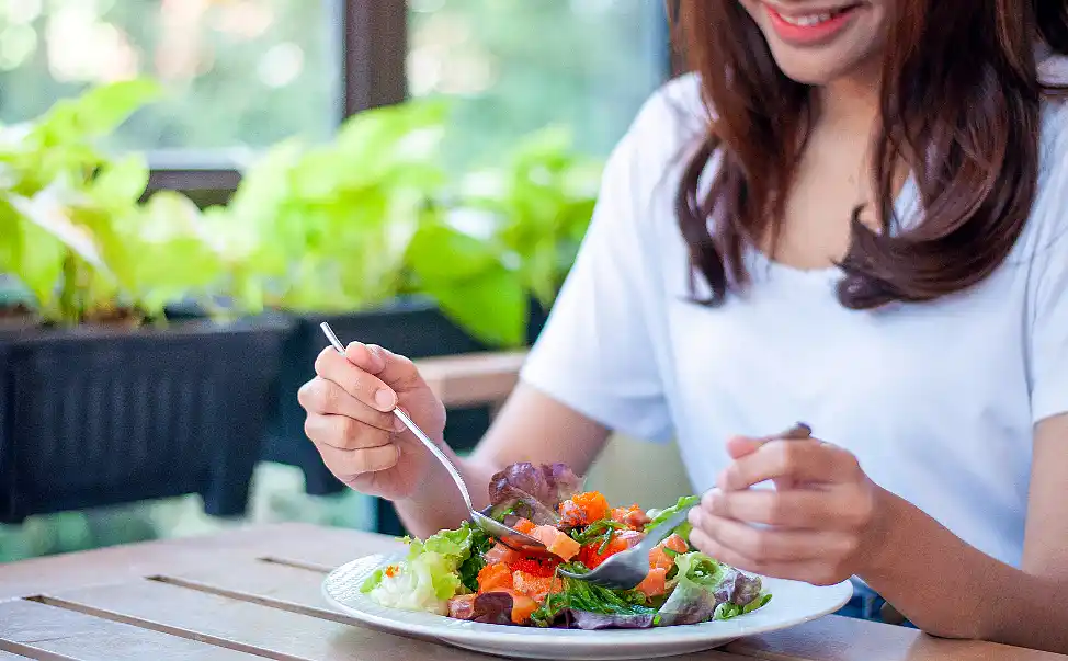 Alimentación saludable: la UBA lleva la ciencia a las escuelas secundarias 34 Alimentación saludable
