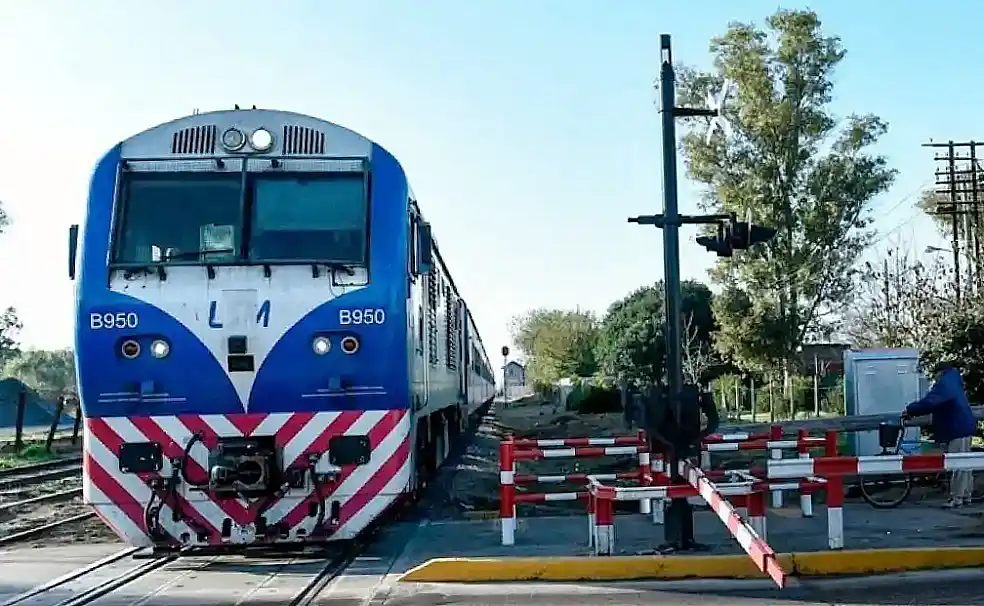Trenes Argentinos mejora pasos a nivel