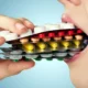 Automedicación: los riesgos de mezclar medicamentos