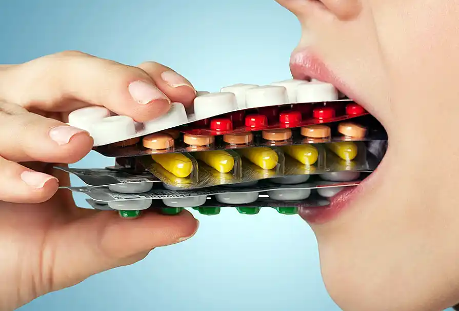 Automedicación: los riesgos de mezclar medicamentos