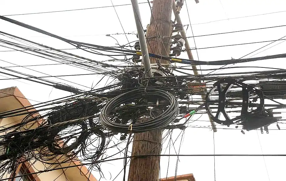 Luján busca retirar el cableado del centro de instalaciones en desuso 37 Retiro Cableado Centro 2