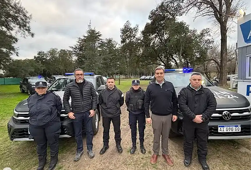 Luján suma dos patrulleros