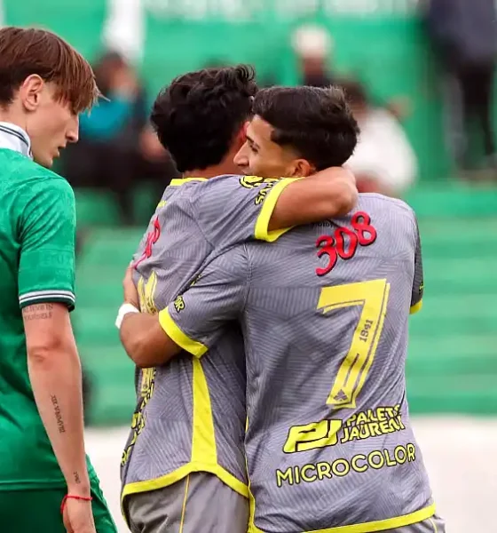 Flandria se salvó del descenso y seguirá en la Primera B